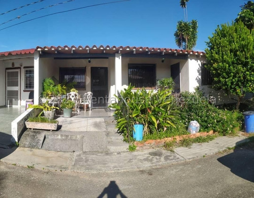 Imagen 13 de 30 de Casa En Venta En Ribereña Cabudare Lara 0-4-2-4-5-9-3-7-5-4-2 Cercano A La Fermín Toro