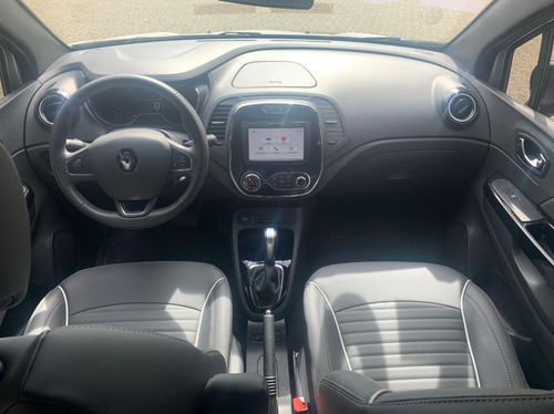 Captur Intense 1.6 Automática