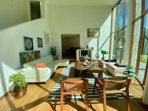Casa En Venta En Parcela Chicureo Central 5d Más Serv.