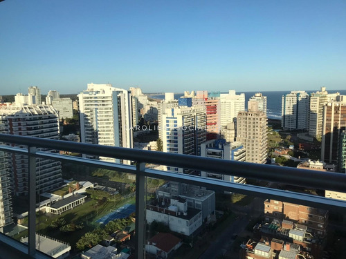 Imagen 2 de 14 de Departamento, De 2 Suites, A La Venta En Punta Del Este