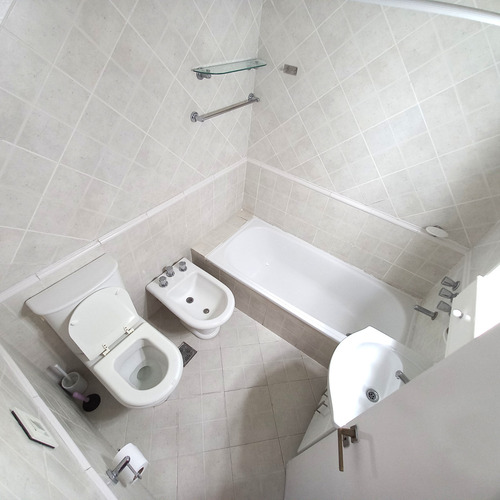 Departamento En Semi Piso 3 Ambientes, Calefacción Y Aa