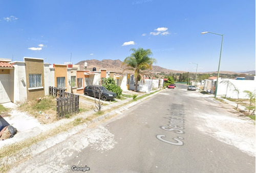 Casa En Venta En Hacienda De Las Orquideas, Mirador Del Bosque, Jalisco.