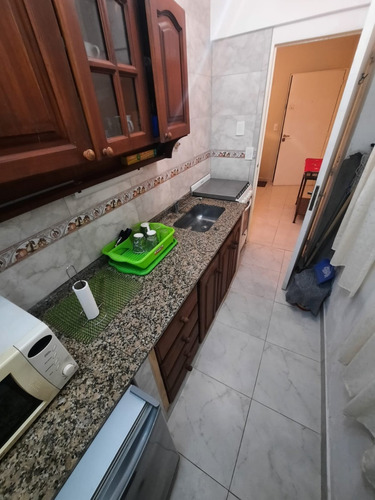 Imagen 9 de 14 de Departamento 2 Ambientes En Pleno Centro Comercial C/ Coche