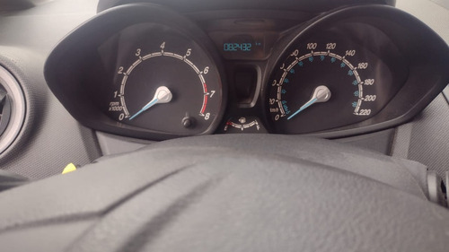 Imagen 5 de 10 de Ford Fiesta Kinetic S 2016 - Southcar