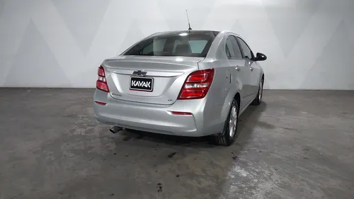 Chevrolet Sonic 1.6 MT D LT