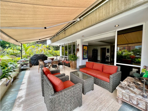 Se Vende Pb 400m2 + 400m2 Terraza 4h+s+e/5b/2p Lomas De Las Mercedes