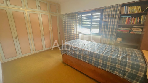 Venta Chalet 4 Ambientes En Haedo.