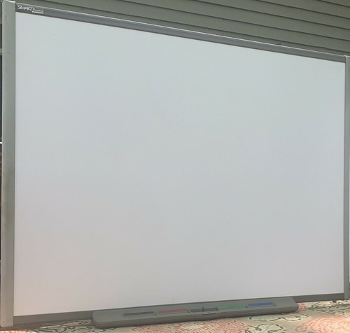 Smart Board Pizarron Interactivo De 77 (195), Cable Usb (Usado)