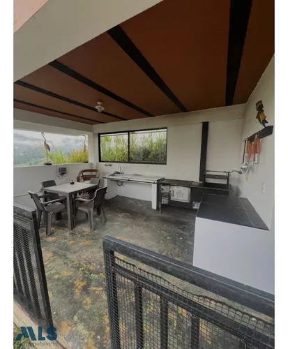 Finca Para Venta En Guarne, Vereda Chaparral.(mls#247946)
