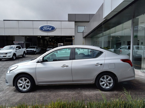 Imagen 2 de 14 de Nissan Versa 2019