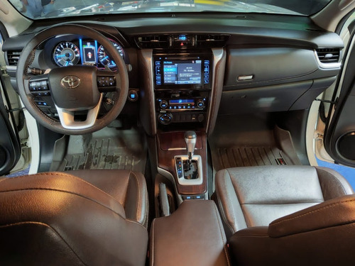 Imagen 6 de 8 de Toyota Fortuner Dubai Vxr 2018