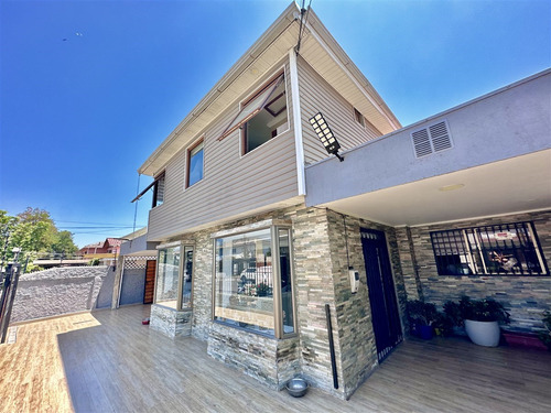 Casa En Venta De 3 Dorm. En Macul
