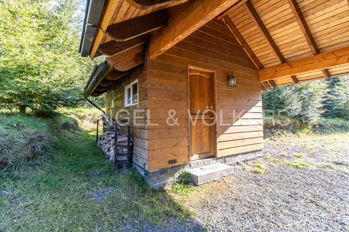 Acogedora Casa Con Vista Al Valle De Huife En Pucón