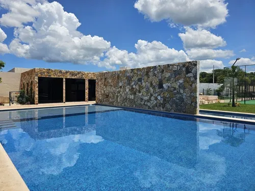 ¡una Planta! Casa En Venta En Zona Country Al Norte De Mérida