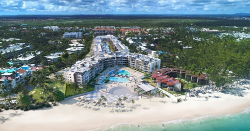 Apartamento En Venta, 1era Linea De Playa, Punta Cana