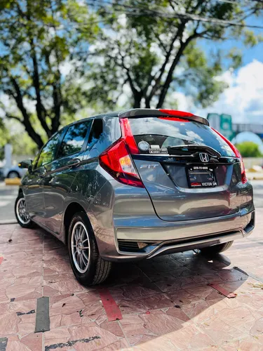 Honda Fit Plateada 2020