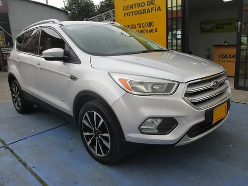 Ford Escape Titanium 4x4 2000cc At Aa