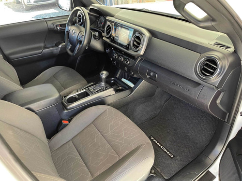 Imagen 10 de 13 de Toyota Tacoma 2017 3.5 Trd Sport At