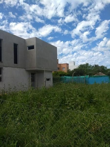 Venta De Lote En Villa Castells, Manuel B Gonnet, La Plata.