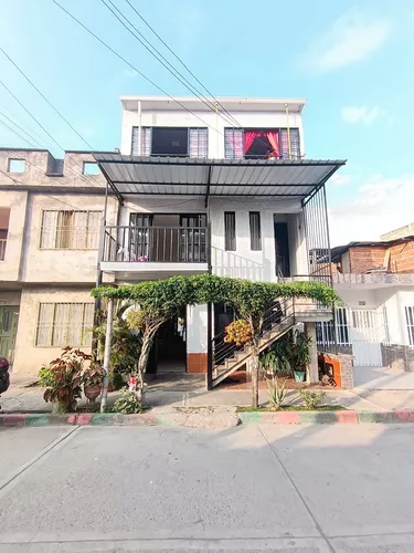 A La Venta Casa De Tres Pisos Totalmente Independientes, En El Barrio Asovicons, Cerrito- Valle Del Cauca