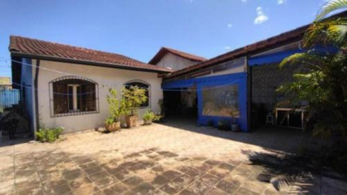 Imagem 7 de 18 de Casa No Bairro Gaivota, Em Itanhaém, Litoral Sul De São Paulo, Localizado No Lado Praia, Ficando À 800 Metros Do Mar. Imóvel Com 260 M² De Área Total, Sendo 145 De Área Construída. Possui Churrasqueir