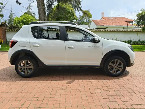 Renault Sandero Stepway 1.6cc Mt 2019