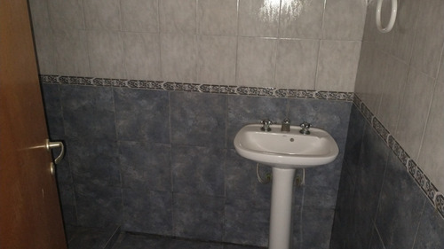Imagen 8 de 20 de Casa Con Parque En Calle Gluck