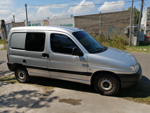 Imagen 1 de 8 de Citroën Berlingo 2010 1.4 Aa