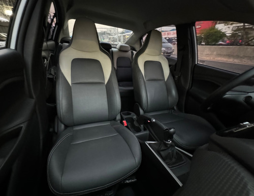 Chevrolet Onix ONIX SEDAN PLUS LT 1.0 12V FLEX 4P MEC.