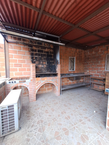 (dc-f)se Vende De Oportunidad Casa En Las Quintas De Naguana