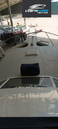 Lancha Carbrasmar 41 Pés Com Volvo D6 2015 (refit 2018)