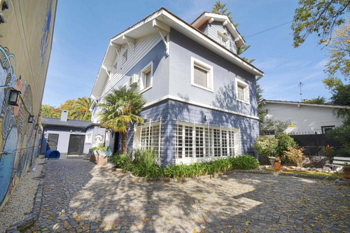 Venta Casa 7 Ambientes Con Jardín Y Pileta En Martinez