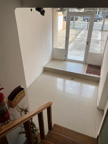 Imagen 2 de 7 de Departamento En El Centro De Campana