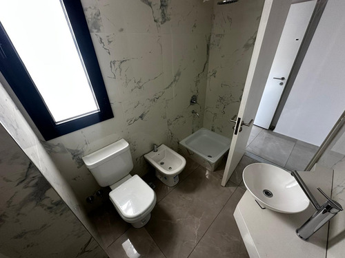 Departamento De 3 Ambientes A Estrenar En Flores. Full Amenities Premium