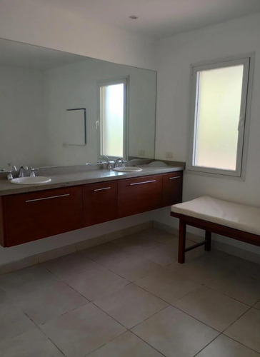 Alquiler Anual Casa En El Barrio Los Sauces Nordelta Tigre
