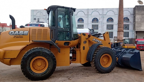 Imagem 12 de 15 de Pá Carregadeira Case 721e * 15 Ton*caç. 2,5m³* 2017 *repasse