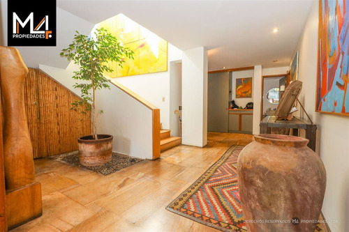 Casa En Venta De 5 Dorm. En Las Condes