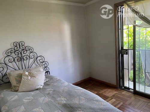 Acogedora Casa En Venta En Ñuñoa