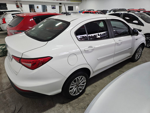 Fiat Cronos 1.3 Drive Gsr Flex 4p