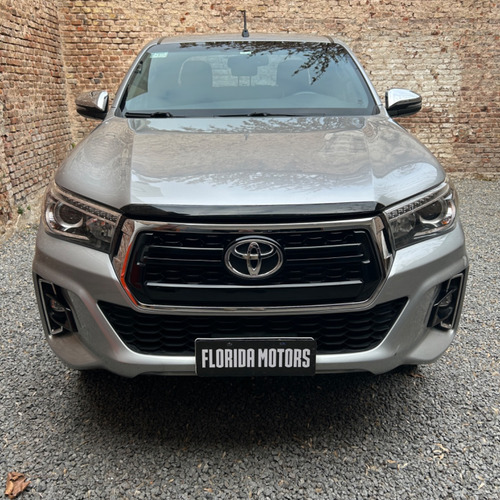 Toyota Hilux 2.8 Cd Srx 177cv 4x4 At