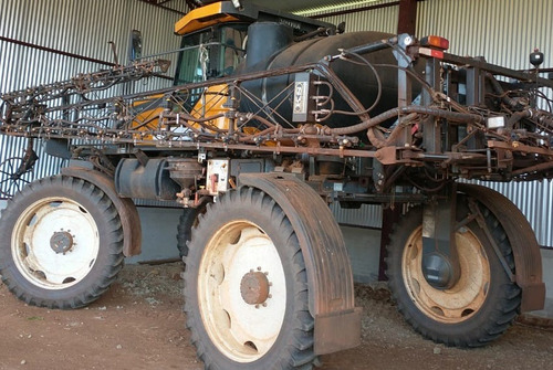 Pulverizador Autopropelido Valtra Bs H3020 Ano 2013