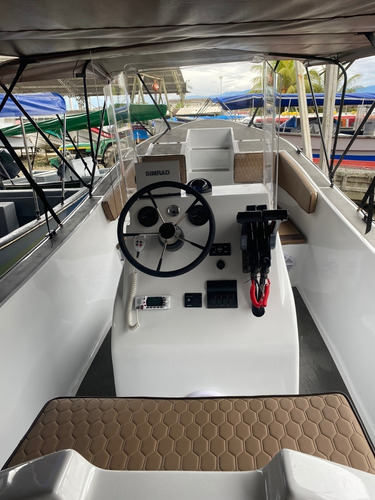 Imagen 11 de 16 de Bote Marca Mar 10