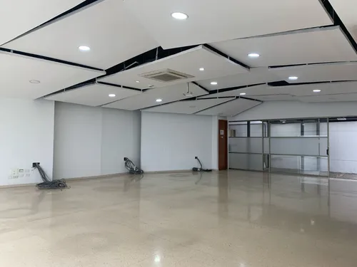 Local Comercial En Arriendo, El Poblado