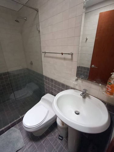 Town House En Altos De Guataparo Conjunto Vistalago. Minerva K