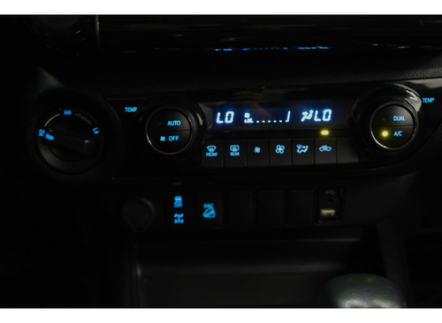 Toyota Hilux 2.8 D-4D TURBO DIESEL CD SR 4X4 AUTOMÁTICO