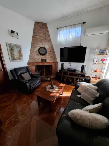 Venta La Paz Con Piscina