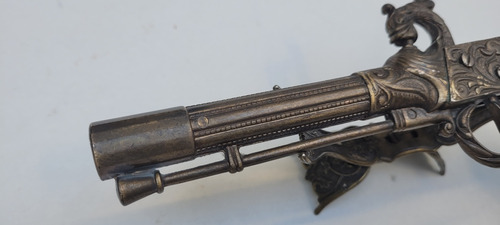 Replica De Pistola Antigua Con Base En Bronce