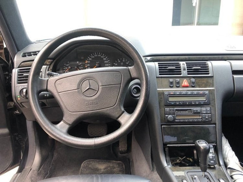 Mercedes-Benz Classe E 3.2 Avantgarde 4p