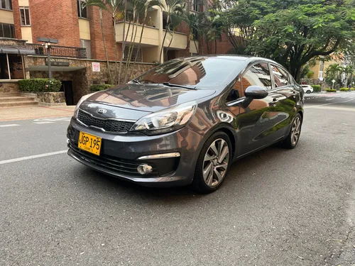 Kia Rio 1.4 At