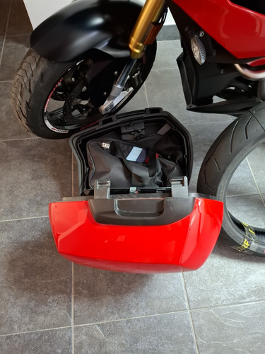 Vendo Bmw S1000xr, Año 2017. Único Dueño. Muchos Accesorios